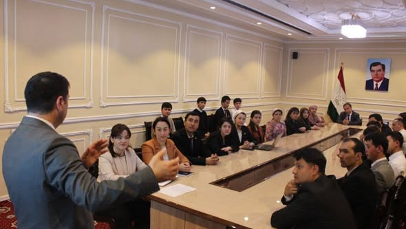 МИЗИ МУДАВВАР: МУАММОҲОИ ОМОДА НАМУДАНИ РИСОЛАҲОИ ИЛМӢ БА ҲИМОЯ