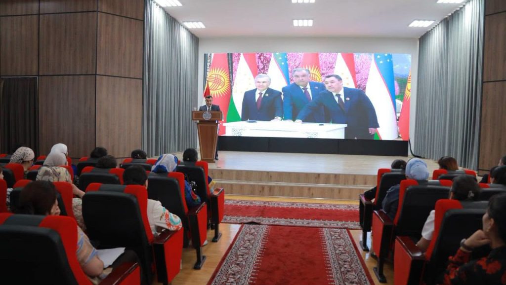 КОНФРОНС: ВАҲДАТИ МИЛЛӢ-ПОЯИ СУЛҲ ВА ЗАМИНАИ ПЕШРАФТИ МИЛЛАТ